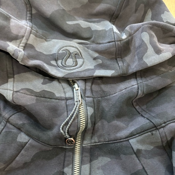 Lululemon Scuba Hoodie *Light Cotton Fleece
Heritage 365 Camo Deep Coal - Picture 5 of 9